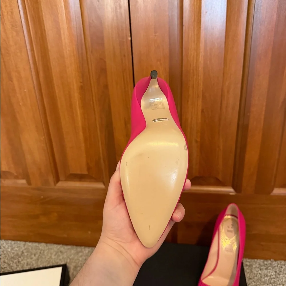Gucci Hot Pink Pointed-Toe Bow Pumps - Picture 3 of 16